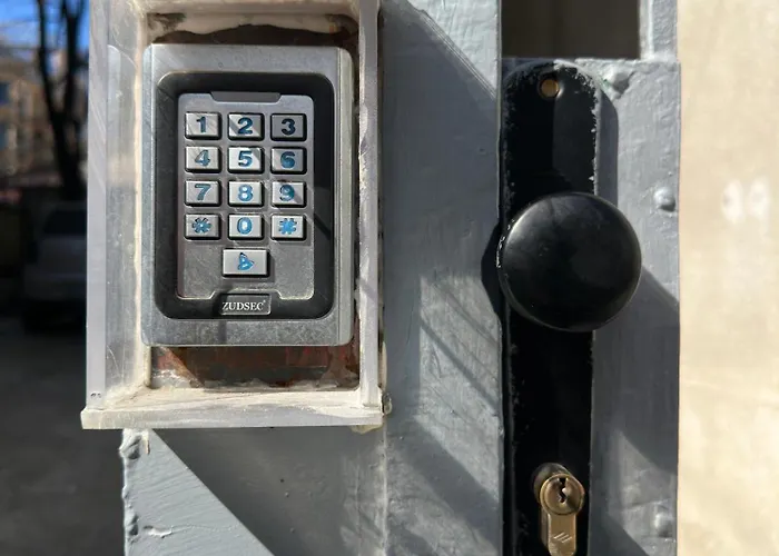 Dream アパート ヴァルナ